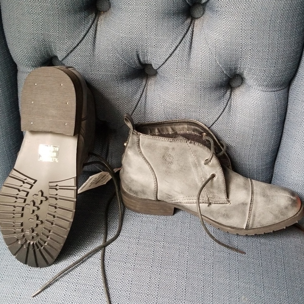 Bucco Grey Ankle Boots